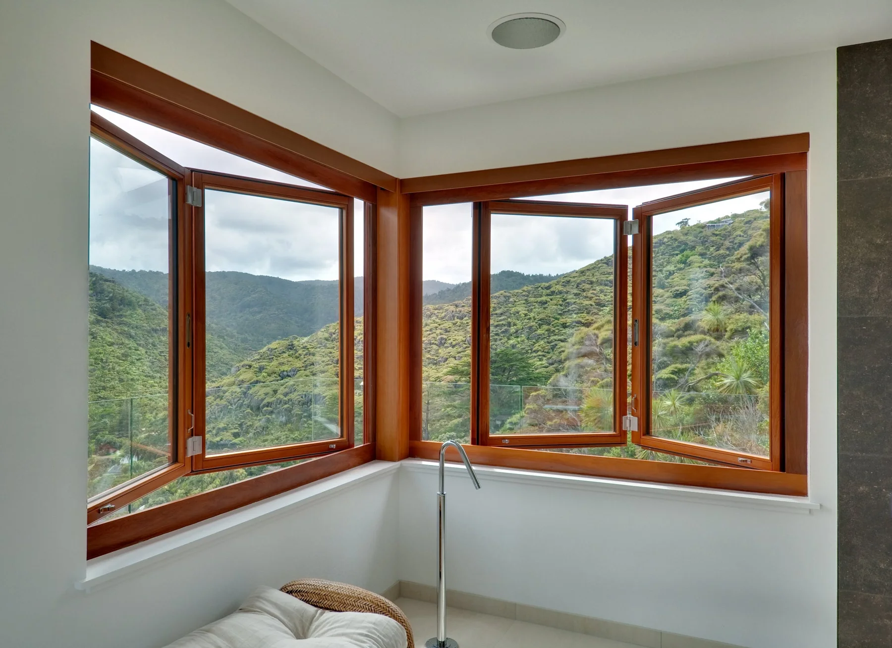 Folding Windows, Private Residence